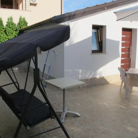 アパート Antonia